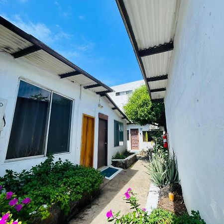 Hostal Darwin Puerto Ayora  Ngoại thất bức ảnh