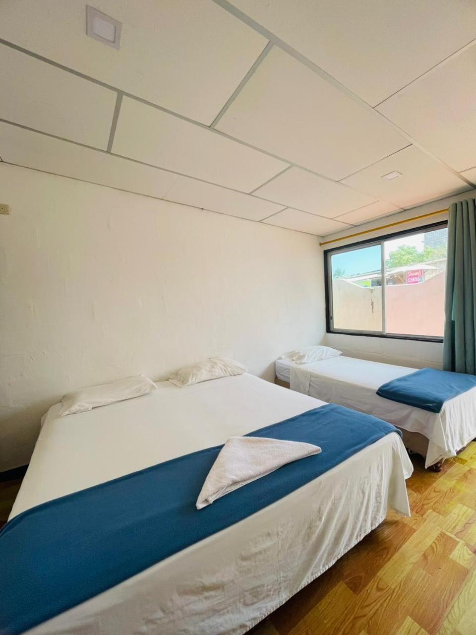 Hostal Darwin Puerto Ayora  Ngoại thất bức ảnh