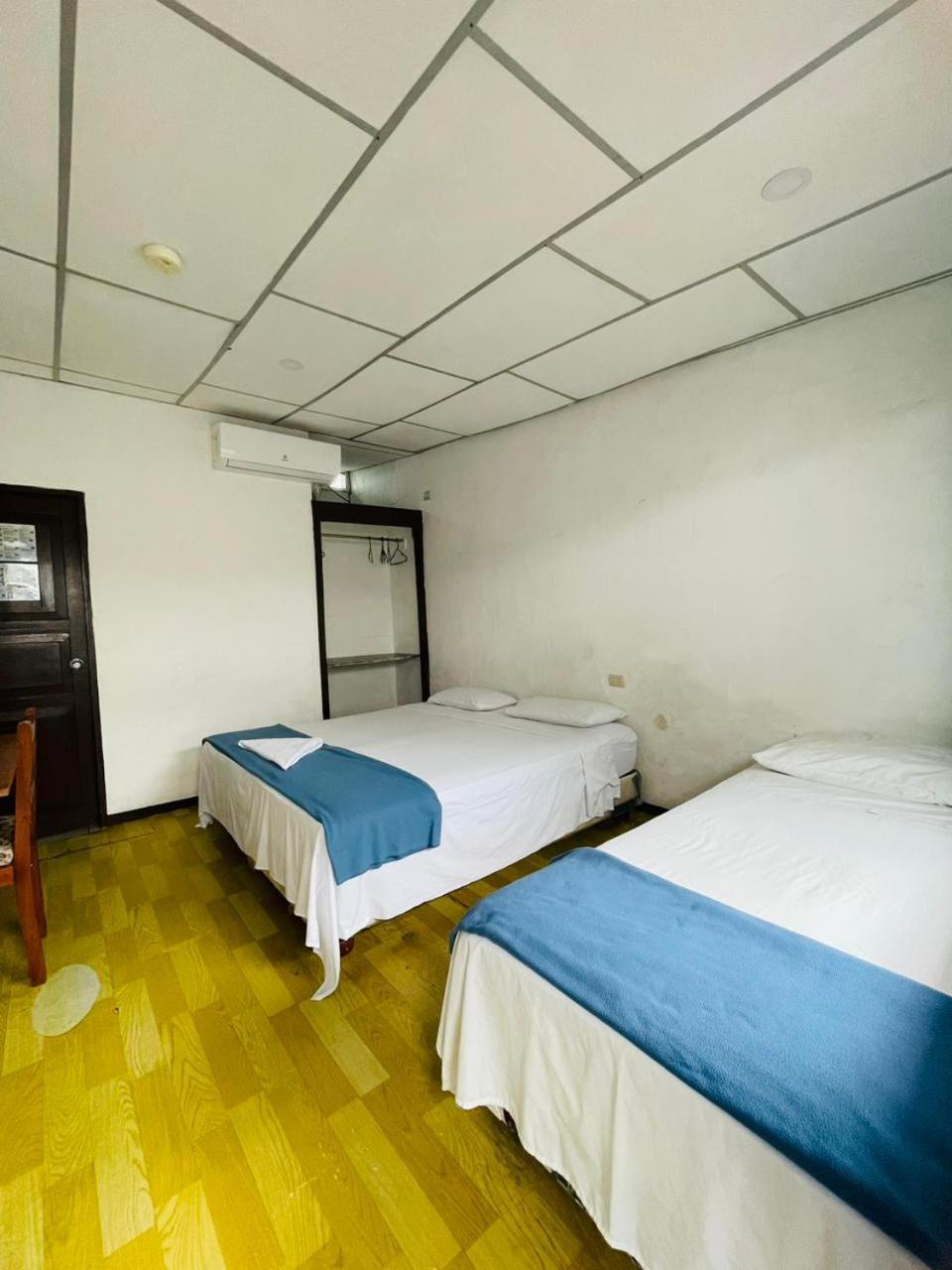 Hostal Darwin Puerto Ayora  Ngoại thất bức ảnh