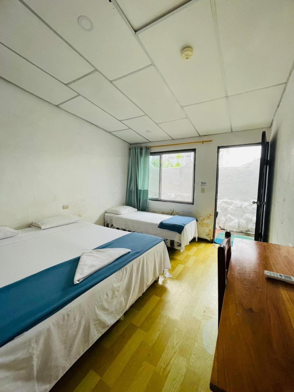 Hostal Darwin Puerto Ayora  Ngoại thất bức ảnh